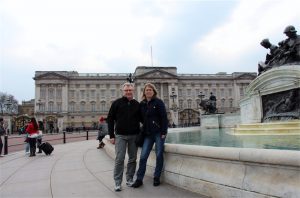 Glenn och Christina vid Victoria memorial