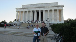 Glenn och Dale vid Lincoln Memorial