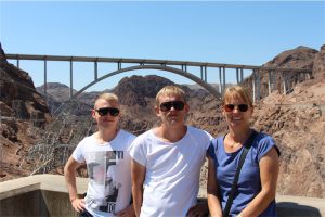 Kevin, Michael och Christina vid Hoover Dam