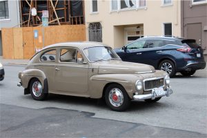 En fin gammal Volvo PV 544 i San Francisco